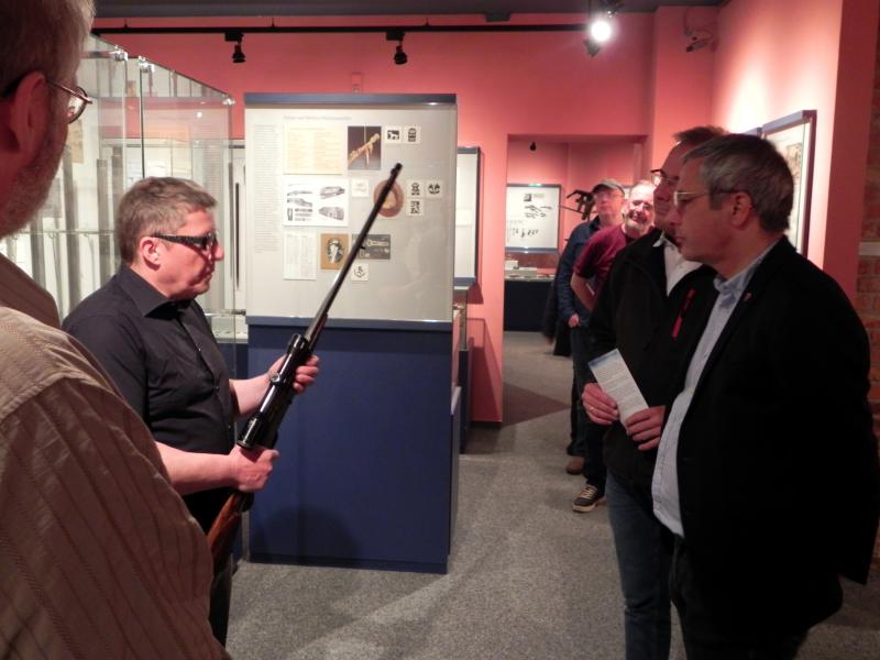 Übergabe der Jagdwaffe durch Jens Ziegenhahn an das Stadtmuseum