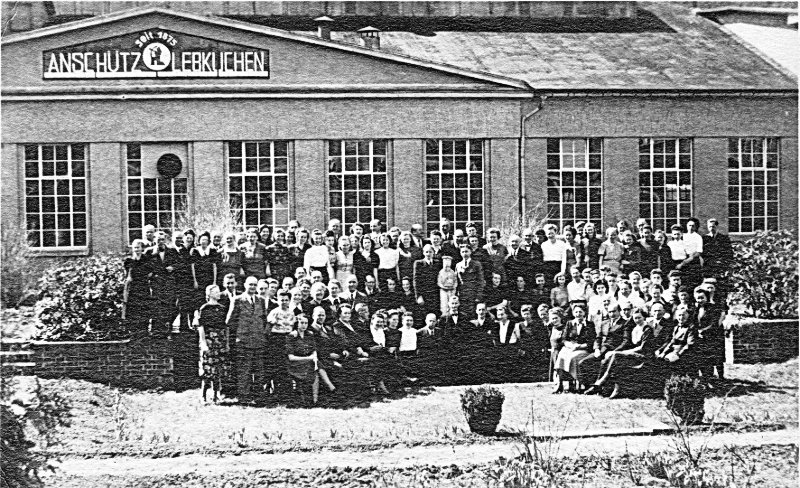 Die Belegschaft in den 1940er Jahren.
